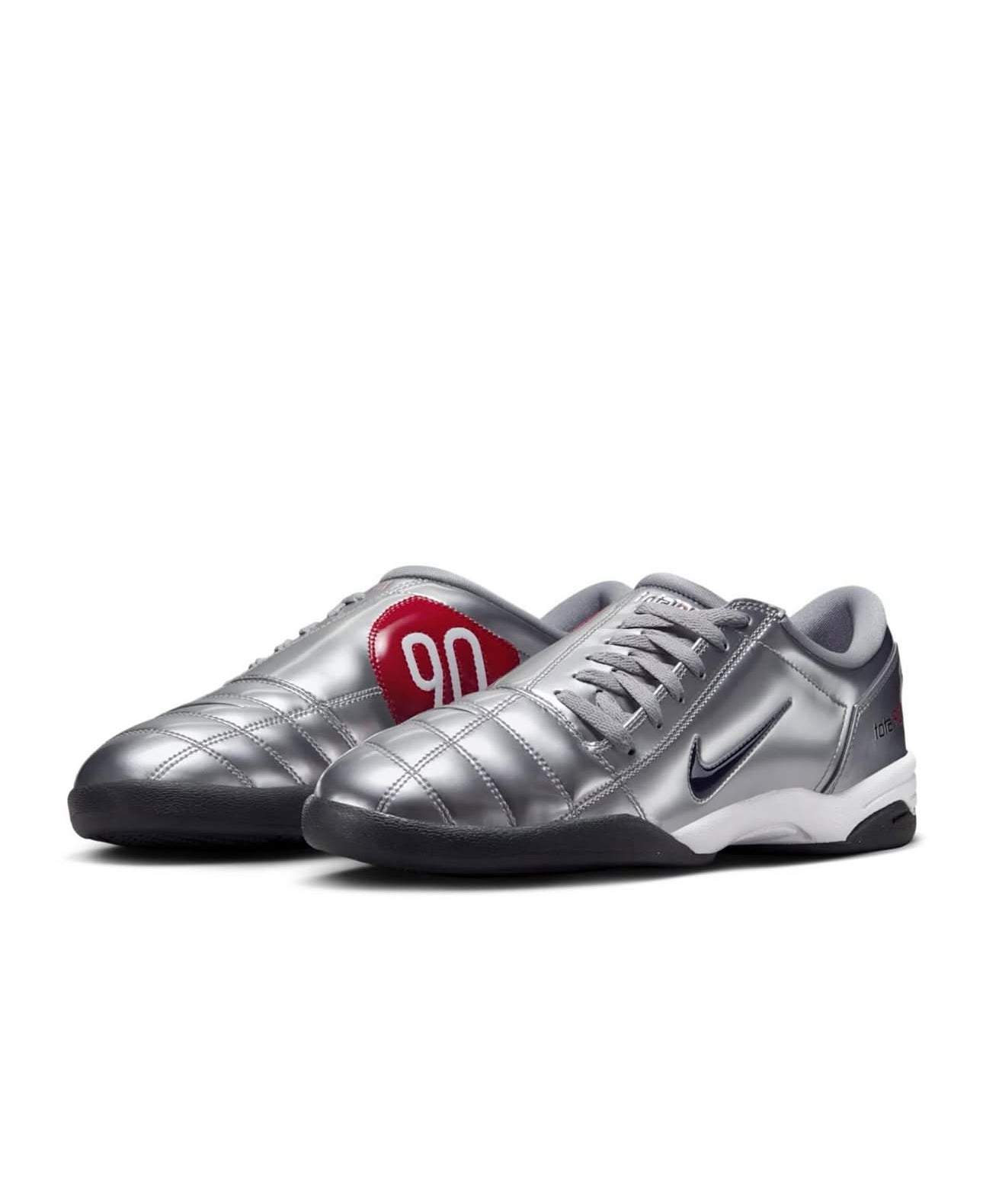 Nike Total 90 - Metallic silver and black