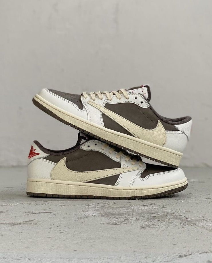 Travis Scott x Air Jordan 1 Low OG &