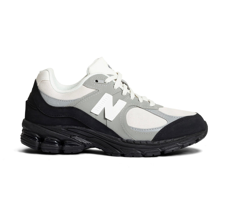 New Balance The Basement x 2002R &