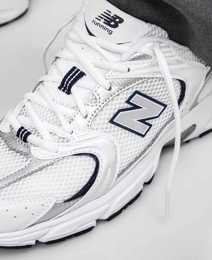 New Balance 530 trainers